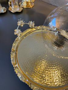 Magnifique présentoir à chocolats plaqué or avec couvercle en verre, idéal pour la présentation et les cadeaux de desserts et de bonbons pour les occasions spéciales - Product Image 6