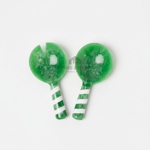 Juego de Servidores de Ensalada de Resina Verde Hechos a Mano |   Cuchara y Tenedor para Servir con Mango Rayado |   Utensilios de Cocina Modernos para Ensaladas y Pasta - Product Image 1