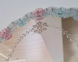 Espejo de Cristal de Murano Vintage – Adornos Florales Opalescentes, Espejo de Pared Rosa Turquesa - Product Image 2