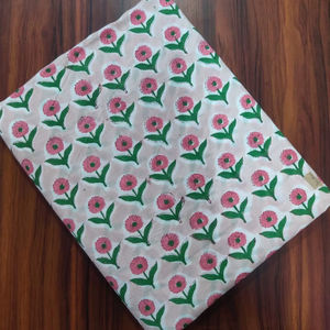Tissu en coton pur de poids moyen, imprimé à la main, écologique, séchage rapide, doux, pour vêtements féminins, motif floral, fabriqué en Inde - Product Image 5