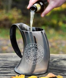 Taza de Cuerno de Búfalo Tallada a Mano, Elegante, Estilo Animal, Ecológica y Duradera - Product Image 1