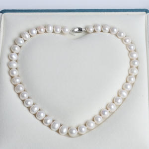 Collar de Perlas de Agua Dulce Naturales de 8-9 mm con Hebilla de Lingote, Cadena de Suéter Premium con Accesorio de Cadena para el Cuello - Product Image 1