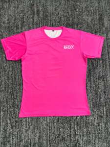 Camiseta de cuello redondo para hombre, 100% algodón peinado, informal, manga corta, color liso, con logo personalizado impreso digitalmente, bio lavada, MOQ bajo, tejido de punto. - Product Image 5