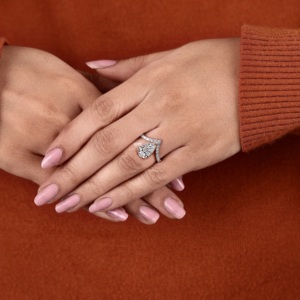 Bague de fiançailles en diamant de laboratoire taille poire, or rose 14 carats, avec tige chevron, bague de mariage pavée pour femme, commande en gros - Product Image 3
