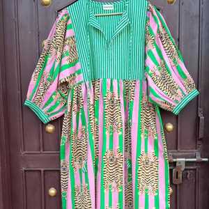 Vestido maxi bohemio de algodón con estampado a mano, para mujer, de verano, con mangas abullonadas, cuello en V, estampado floral, cintura natural. - Product Image 3