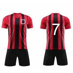 ชุดกีฬาฟุตบอลแบบกำหนดเองสำหรับชมรมนักเรียนหญิง ตัวอักษรกรีก ชุดฝึกซ้อมสโมสรวิทยาลัย ผ้าโพลีเอสเตอร์ 100% แบบไม่มีแขน คอวี สำหรับทุกเพศ - Product Image 1