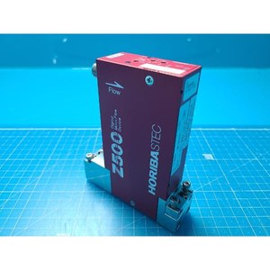 เครื่องวัดอัตราการไหลของของเหลวแบบดิจิตอล HORIBA STEC SEF-Z514MGX มือสอง สภาพเดิม อะไหล่อุปกรณ์เซมิคอนดักเตอร์รุ่นเก่า - Product Image 2