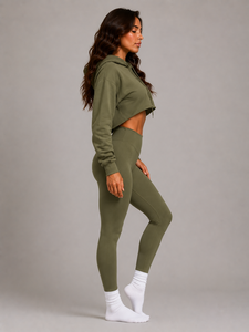 Sudadera corta premium para mujer, diseñada con tela suave, ajuste flexible, cómoda de usar, adecuada para todas las estaciones y uso diario. - Product Image 4