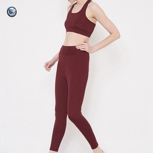 Tenue de sport au design moderne, leggings extensibles et soutien-gorge de sport pour un style de vie actif - Product Image 2