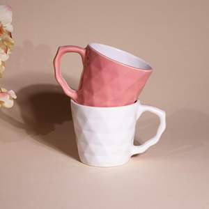 Juego de Café de Cerámica Moderno y Lujoso de Doble Tono con Forma de Diamante, 200 ml, Ecológico, Duradero, Portátil, Disponible en Rosa y Blanco, para Oficina y Hogar - Product Image 2