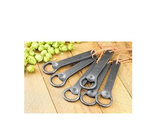 Abridores de botellas metálicos portátiles para llavero, compactos, ideales para viajes, removedor de tapas de cerveza y refrescos para acampar al aire libre y picnics. - Product Image 1