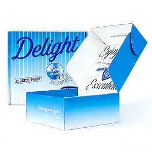 Cajas de Envío Navideñas Personalizadas de Alta Calidad, Laminación Mate, Cartón Corrugado, Diseño Autoensamblable para Empaque de Ropa - Product Image 1