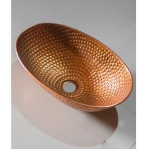 Lavabo Métallique Allongé Ovale en Cuivre Martelé, Évier de Comptoir Moderne en Métal pour Usage Domestique, Conception Durable - Product Image 1