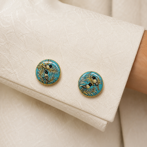 Mancuernillas de Latón con Motivo de Dos Pájaros, Esmaltadas a Mano con Turquesa y Dorado, para Fiestas Formales o Cumpleaños - Product Image 3