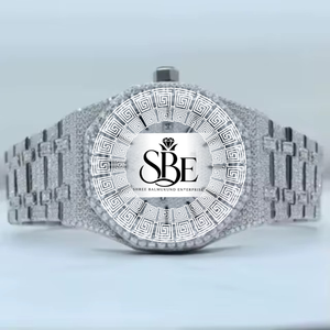 Reloj de Lujo con Diamantes Moissanite VVS de Plata 925 de Diseñador, el Más Vendido, para Novios, Disponible a un Precio Accesible - Product Image 1