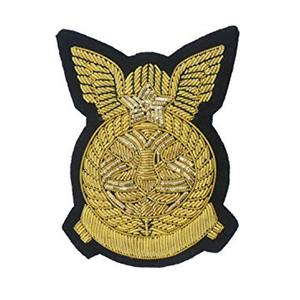 Insignias Bordadas Hechas a Mano de Calidad Premium, Servicio OEM, Colores y Logotipo Personalizados, MOQ Bajo de 25 Piezas, Tela de Bajo Costo - Product Image 5