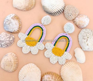 Boucles d'oreilles pendantes faites à la main en perles de rocaille, motif fleur arc-en-ciel, broderie perlée, bijoux fantaisie colorés, taille personnalisée, unisexe - Product Image 4