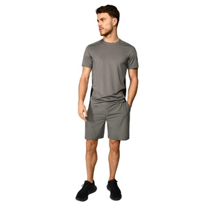 Shorts coupe-vent légers pour homme, respirants, à séchage rapide, avec poches, pour la randonnée, en nylon et élasthanne - Product Image 1