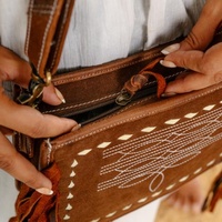 Sac bandoulière en cuir véritable 100 % pour femme, nouvelle collection 2026, style bottine, avec franges et compartiment dissimulé, vente en gros
