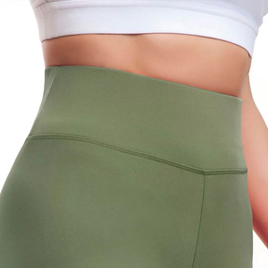 Shorts de yoga pour femmes à taille haute vert olive, personnalisables avec logo, en tissu respirant et durable, coupe extensible – Vente chaude - Product Image 6
