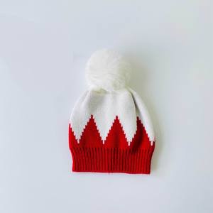 Bonnet d'hiver de Noël à rayures rouges et blanches avec pompon vert, bonnet tricoté de Noël pour adulte, bonnet de fête du Nouvel An - Product Image 5