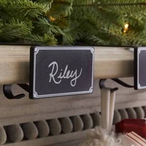 Support de chaussette de Noël personnalisé en métal avec plaque nominative, crochet de cheminée, décoration de Noël sur mesure pour la maison - Product Image 2