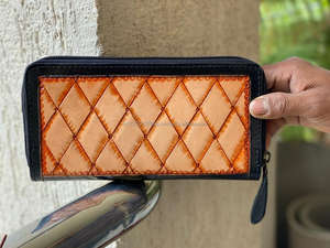 Billetera de cuero estilo occidental para mujer, cartera de mano de cuero tallado en relieve, elegante, pintado a mano - Product Image 4