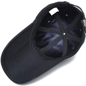 Casquette Trucker Grise en Tissu Mesh avec Fermeture Ajustable Unisexe Décontractée 6 Panneaux Printemps-Été Color Block Broderie 3D - Product Image 4