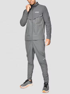 Veste coupe-vent légère et respirante en polyester avec empiècements, logo réfléchissant élégant, veste pour homme - Product Image 3