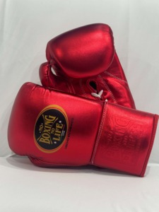 ถุงมือชกมวยหนังวัวแท้คุณภาพสูง สีแดงเมทัลลิก ไม่มีมวยไม่ใช่ชีวิต รุ่น Pro Fight สำหรับฝึกซ้อมและแข่งขัน ยูนิเซ็กส์ CP-BG-127 - Product Image 2