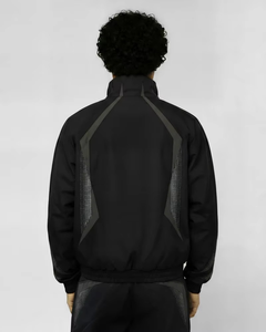 Ensemble de survêtement streetwear deux pièces en nylon froissé et polyester, comprenant une veste coupe-vent et un pantalon de jogging léger - Product Image 2