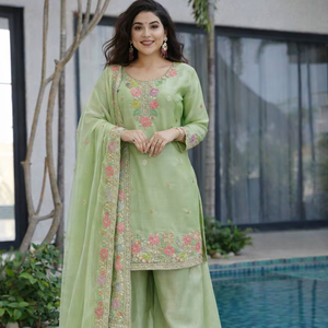 Ensemble de costume palazzo en soie brodée GMY de qualité supérieure – Vêtements ethniques pour femmes de qualité export - Product Image 1