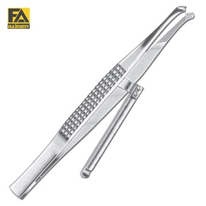 Pince à tissus Childe, instrument chirurgical manuel, certifié CE Classe I, pour opération chirurgicale - Product Image 1