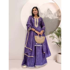 Hermoso conjunto de salwar kameez XL para fiesta, con top y pantalón, y dupatta de poliéster, elegante y con estilo. - Product Image 3