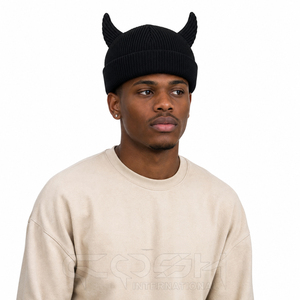 Gorro Negro Cosh International con Apliques de Cuernos de Diablo, Estilo Punk Unisex, Gorro de Invierno de Color Sólido, Gorro de Punto - Product Image 4