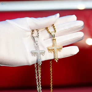 Colgante Cruzado con Piedras de Moissanita, Amuleto Religioso Cristiano, Colgante Hip Hop, Colgante Iced Out para Rapper - Product Image 6
