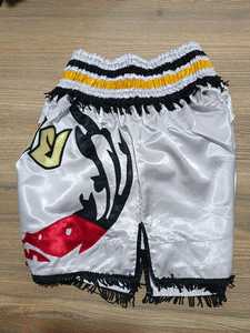 กางเกงมวยไทยรุ่นใหม่ เนื้อผ้านุ่ม ระบายอากาศได้ดี สวมใส่สบาย เหมาะสำหรับศิลปะการต่อสู้ ยิม และการฝึกซ้อม - Product Image 4