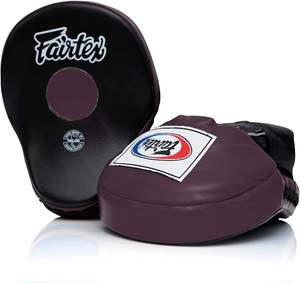 Guantes de Boxeo Fairtex de Alta Calidad, Curvos y Duraderos, Color Borgoña y Negro, para Entrenamiento de Muay Thai, MMA y Kickboxing - Product Image 1