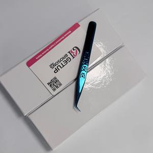 Pinzas para Pestañas de Alta Calidad con Punta Serrada de Acero Inoxidable de 45/90 Grados, Antimagnéticas y Antiestáticas, con Recubrimiento de Plasma Azul - Product Image 1