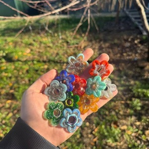 Cuentas de Flores de Cinco Pétalos Esmaltadas de Colores, Abalorios con Orificio Grande para DIY, Collares, Pulseras, Pendientes, Suministros para Hacer Joyería Artesanal - Product Image 5