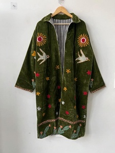 Bata de verano de terciopelo con estampado bohemio, kimono rojo hecho a mano, transpirable, suave, con bordado de ojo turco y corazón, ideal para festivales. - Product Image 3