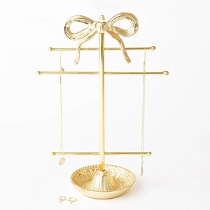 แท่นวางเครื่องประดับอะลูมิเนียมสีโทนอุ่นรุ่น ''BOWKNOT'' ดึงดูดความสนใจ สะท้อนความงดงามอันน่าทึ่งของคอลเลกชันที่คุณคัดสรร - Product Image 6