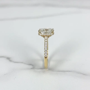 Bague de fiançailles en diamant taille émeraude 1,8 carat Or jaune 14 carats Diamant de laboratoire certifié IGI Bijoux de style classique pour femme - Product Image 2