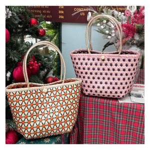 Cesta de Almacenamiento Impermeable de Lujo Tejida Estilo Francés de Moda, Bolso de Plástico Hueco en Stock para Mujer con Dos Correas de Hombro para Vacaciones en la Playa - Product Image 3