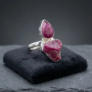 Bague Statement en Argent Sterling 925 avec Rubis Naturel, Faite à la Main, Pierre Précieuse Brute Unique, Bijou Bohème au Design Élégant pour Femme - Product Image 5