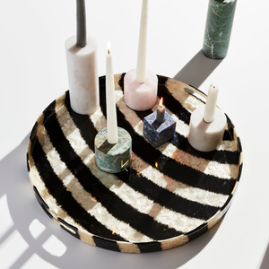 Plateau de service en bois fait main à rayures en nacre avec poignée, durable et luxueux, pour la présentation et la décoration des aliments - Product Image 5