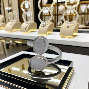 Bague pour femme en argent sterling 925 faite à la main de style ethnique avec pierre précieuse de lune grossiste direct de l'Inde - Product Image 2