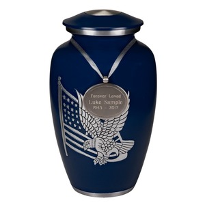 Urne commémorative pour adulte de marque American Pride LU, en laiton blanc, 200 pouces cubes, avec garantie d'un an - Product Image 1