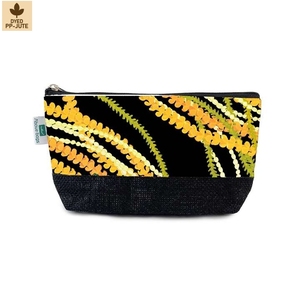 Pochette cosmétique en jute noire avec logo personnalisé, imprimé multicolore, fermeture éclair, vente en gros, OEM, marque privée, organiseur de voyage pour articles de toilette - Product Image 1