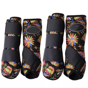 Bottes de protection pour chevaux, couleur verte unie, doublées en polaire, avec sangles réglables pour la protection des jambes - Product Image 1